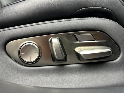 2017 Lexus LS — миниатюра 37