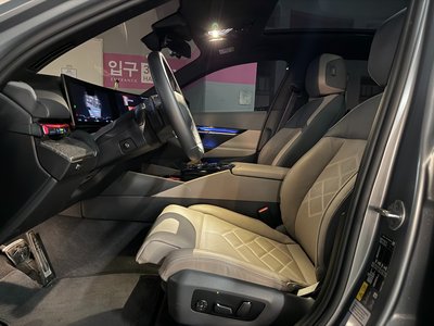 صورة 4 لـ 2025 BMW I5