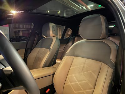صورة 8 لـ 2025 BMW I5