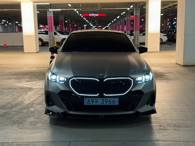 صورة 5 لـ 2025 BMW I5