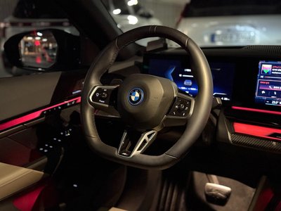 صورة 10 لـ 2025 BMW I5