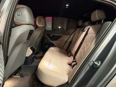 صورة 9 لـ 2025 BMW I5