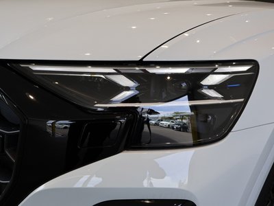 2025 AUDI Q8 photo 8