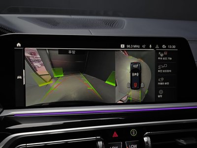 2022 BMW X7 — миниатюра 21
