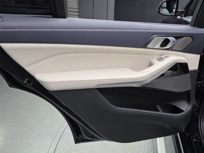 2022 BMW X7 — миниатюра 15