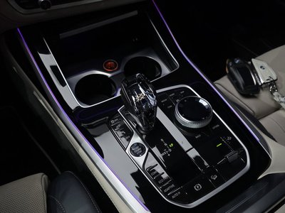 2022 BMW X7 — миниатюра 12