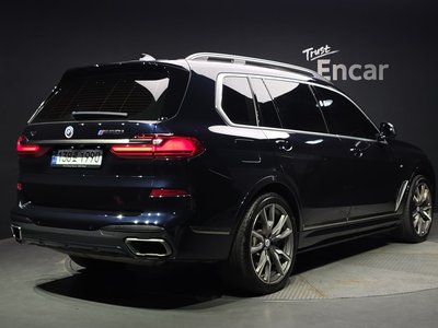 2022 BMW X7 — фото 3