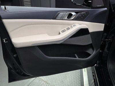 2022 BMW X7 — миниатюра 14