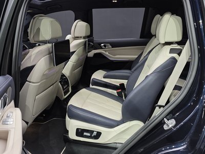2022 BMW X7 — миниатюра 16