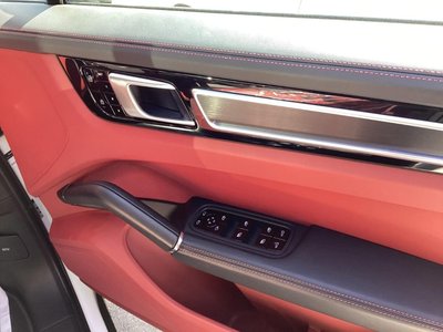 PORSCHE CAYENNE COUPE - 5