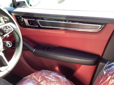 PORSCHE CAYENNE COUPE - 4