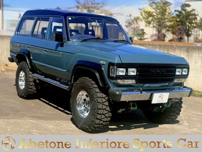 TOYOTA LAND CRUISER 60 - 1