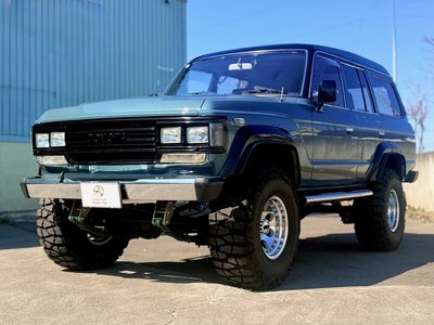 TOYOTA LAND CRUISER 60 - 2