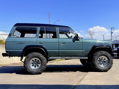 TOYOTA LAND CRUISER 60 - 10