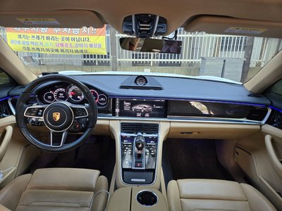 2018 Porsche PANAMERA 照片 8