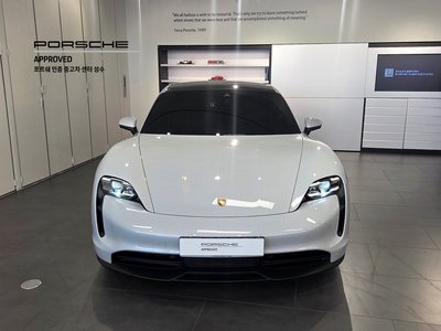 PORSCHE TAYCAN - 2