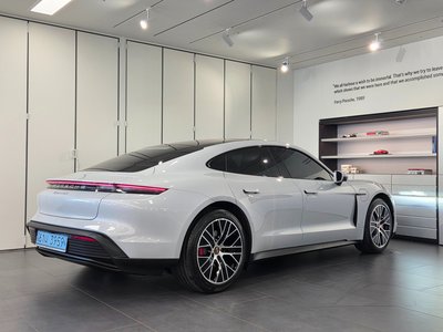 PORSCHE TAYCAN - 5