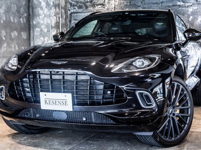 ASTON MARTIN DBX - 1