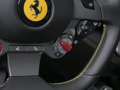 2019 Ferrari GTC4 LUSSO thumbnail 22