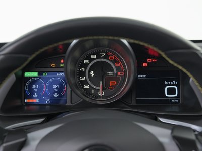 2019 Ferrari GTC4 LUSSO thumbnail 23