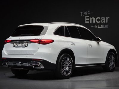 صورة 2 لـ 2023 Mercedes-BENZ GLC