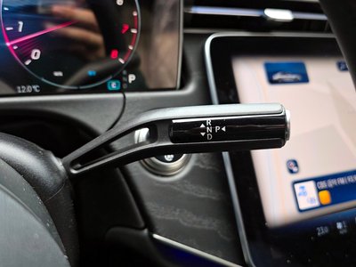 MERCEDES-BENZ E-CLASS - 9