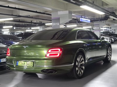 صورة 4 لـ 2022 Bentley FLYING SPUR