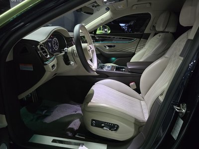 صورة 2 لـ 2022 Bentley FLYING SPUR