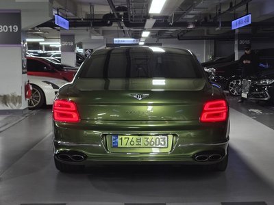 صورة 5 لـ 2022 Bentley FLYING SPUR