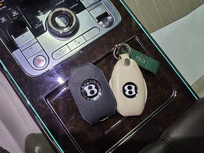 صورة 10 لـ 2022 Bentley FLYING SPUR