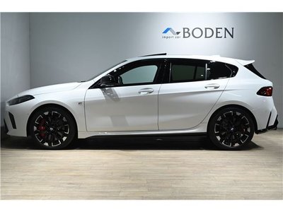 2025 BMW 1 SERIES photo 4