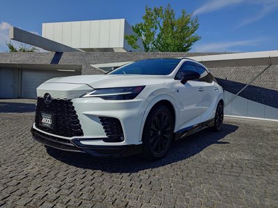 صورة 1 لـ 2023 Lexus RX