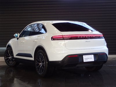PORSCHE MACAN - 7