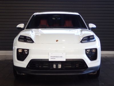 PORSCHE MACAN - 2