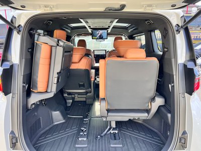 TOYOTA VELLFIRE - 7