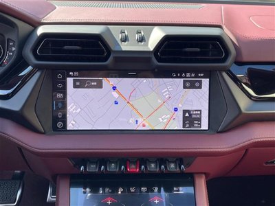 LAMBORGHINI URUS - 7