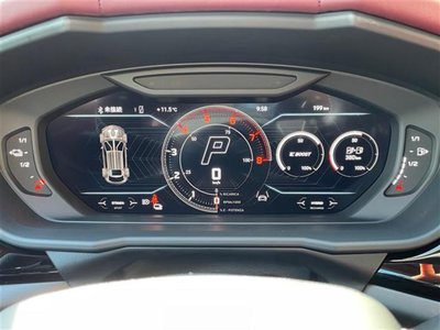 LAMBORGHINI URUS - 10