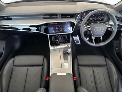 2025 AUDI A6 AVANT photo 5