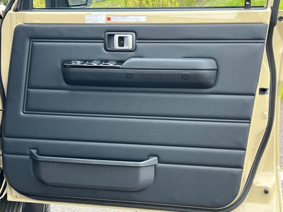 TOYOTA LAND CRUISER 70 - 10