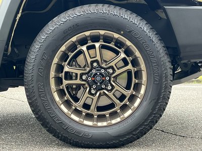 صورة مصغرة 41 لـ 2024 Toyota LAND CRUISER 70