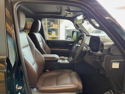 TOYOTA LAND CRUISER 250 - 7