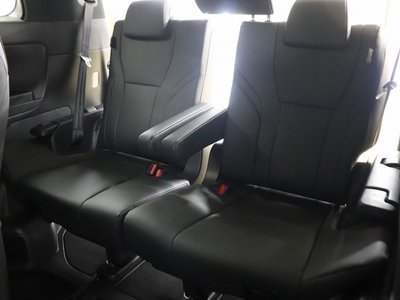2026 Toyota ALPHARD — миниатюра 13