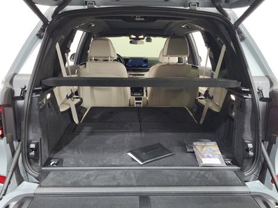2025 BMW X7 — миниатюра 24