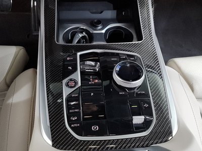 2025 BMW X7 — миниатюра 12