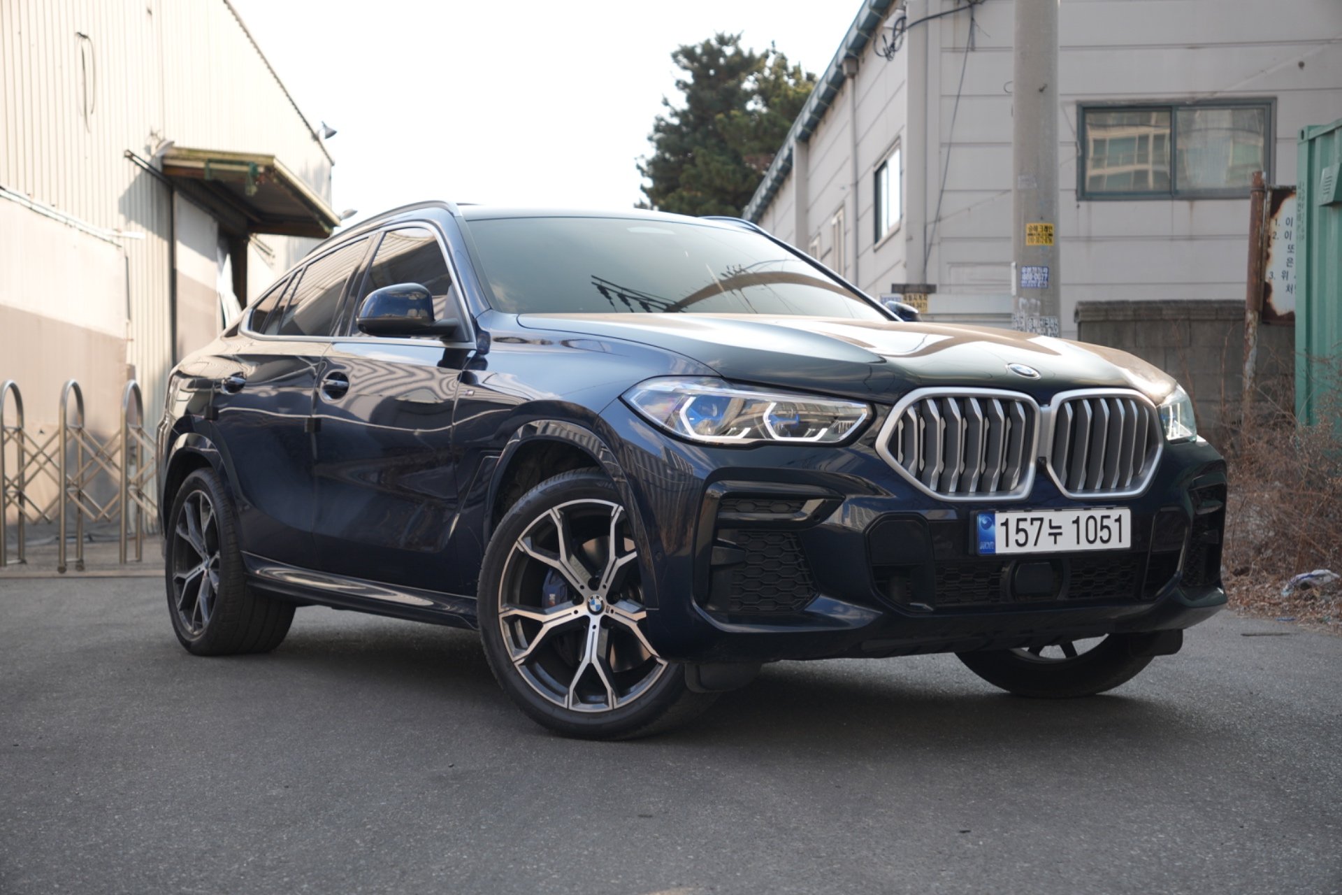 BMW X6 - View 1