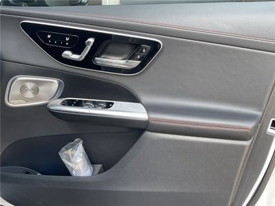 صورة مصغرة 35 لـ 2024 Mercedes-BENZ GLC AMG