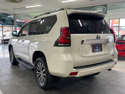 TOYOTA LAND CRUISER PRADO - 10