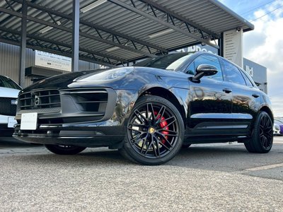 PORSCHE MACAN - 10