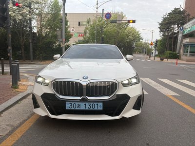 صورة 1 لـ 2026 BMW I5