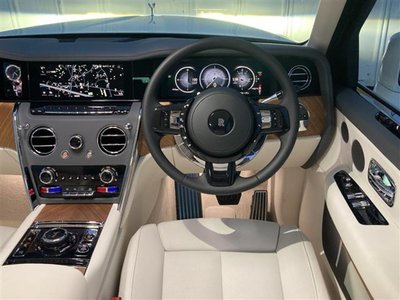 ROLLS-ROYCE CULLINAN - 2